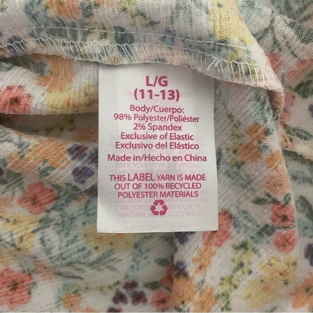 No Boundaries Juniors' Flutter Sleeve Smocked Floral Top Large (11/13) EUC
